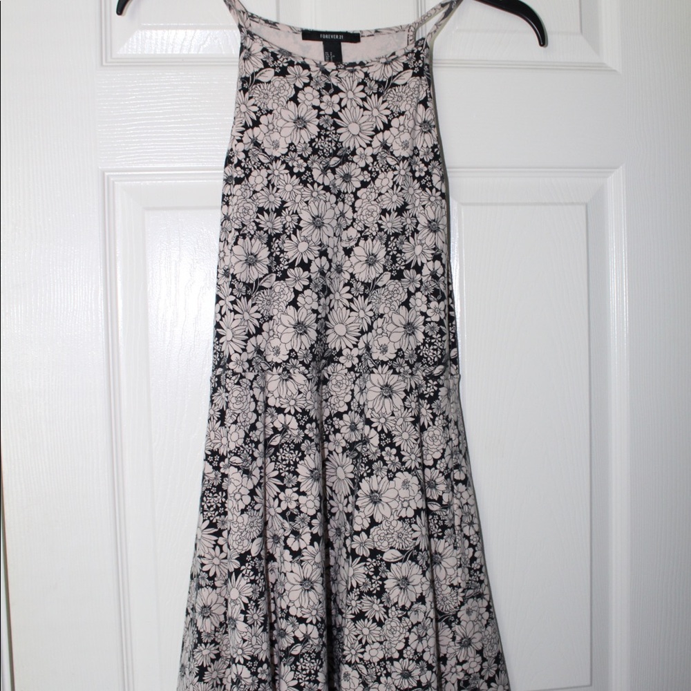 Forever 21 Floral Patterned Mini Skater Dress